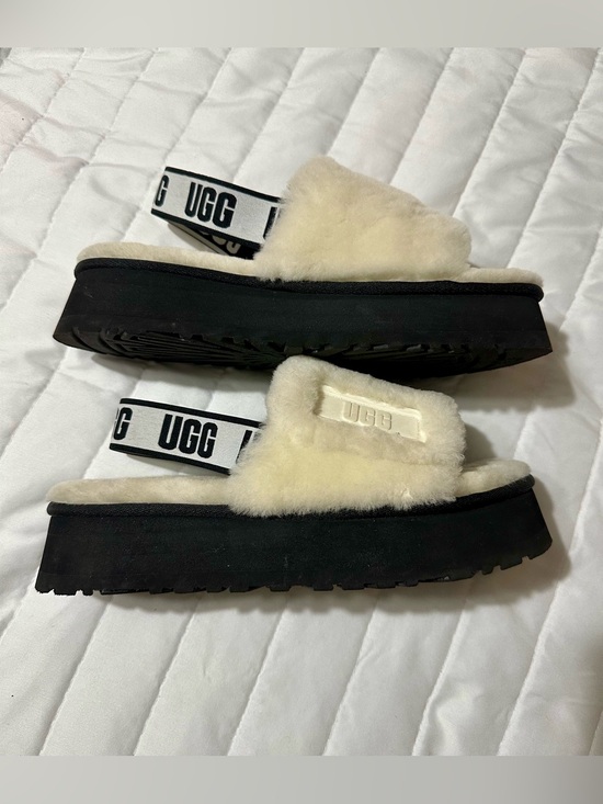 UGG Shoes - UGG Cream Sheepskin Fluff Platform Slide Sandals with Black Sole